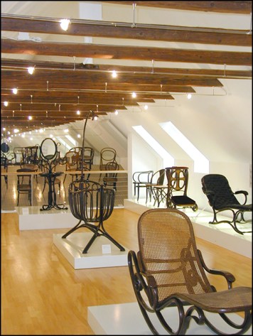 397_1_Friedberg_Thonet-Museum_HB