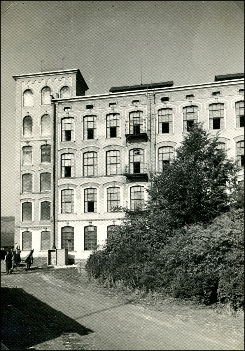 3. tov Kohn Vset+¡n po 1903 budova(oh+¢b+írna ra+íplovna vodojem)