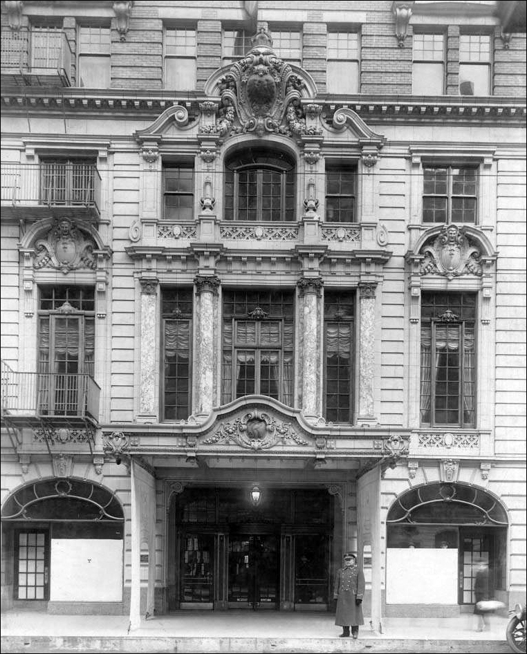 4 puerta en kaiserhof 1915